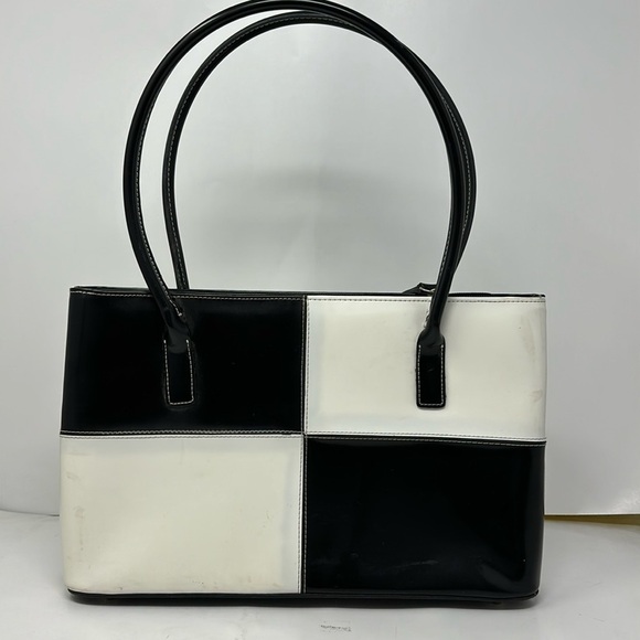 Black and white medium hard bag with side shoulder handles - Picture 1 of 9